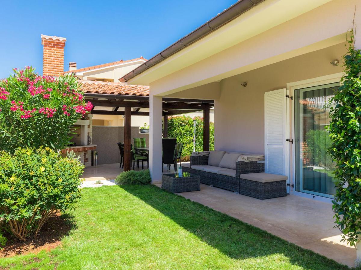 Holiday Home Villa Valentina By Interhome Loborika Экстерьер фото